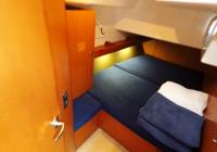 bateau à voile bavaria 46 cruiser voilier intérieur arrière droite cabine